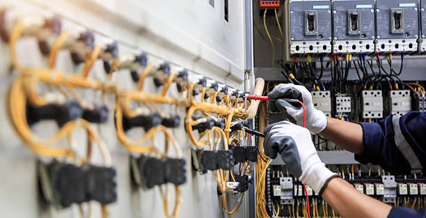 Professional Electrician technician working in Allentown, PA
